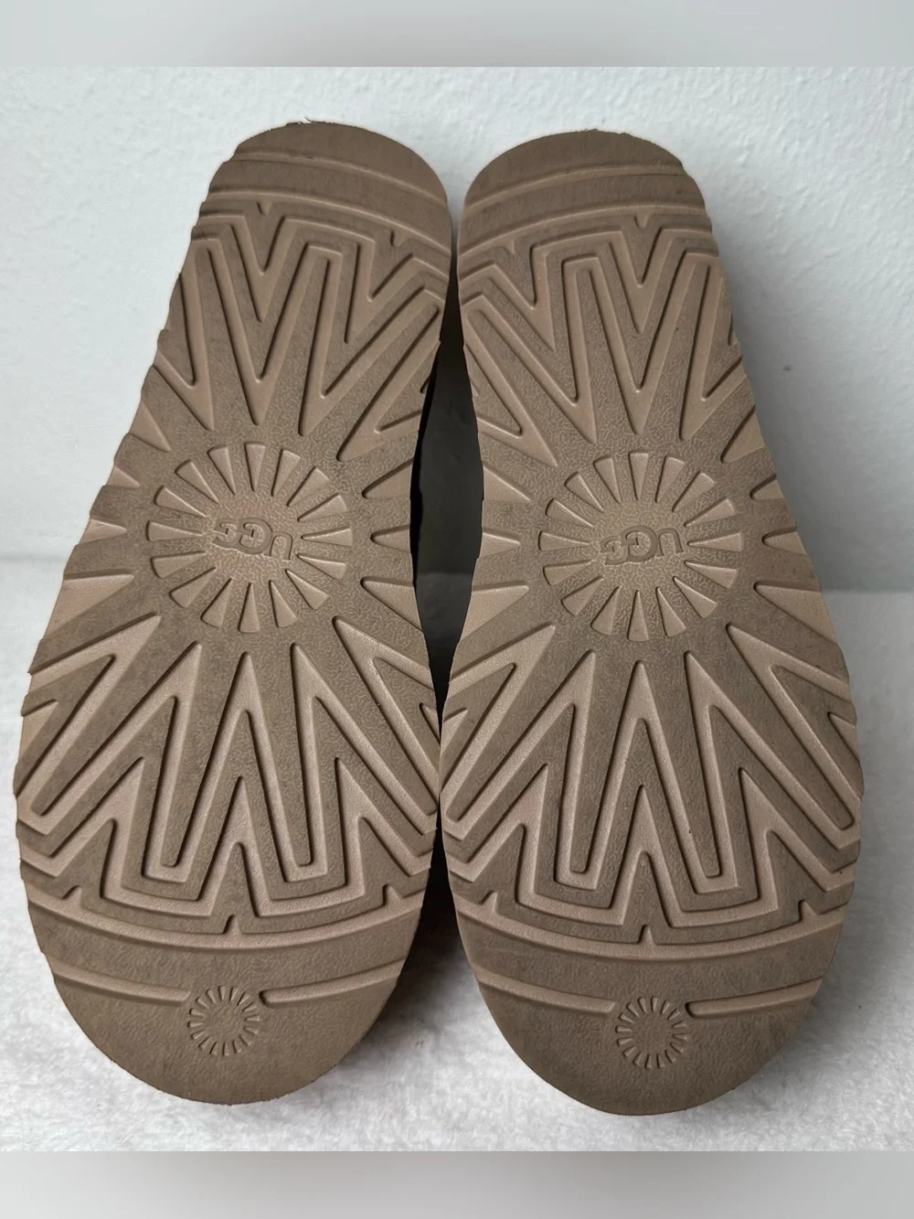 UGG Classic Ultra Mini Platform Chestnut Color Size 8